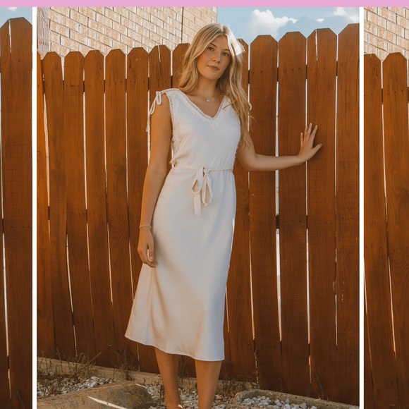 Skies Are Blue Dresses & Skirts - Skies Are Blue Ivory Satin Lace-Trim Slip Dress